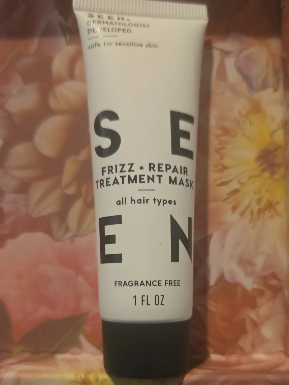 SEEN FRIZZ + REPAIR TREATMENT MASK FOR ALL HAIR TYPES, FRAGRANCE FREE.